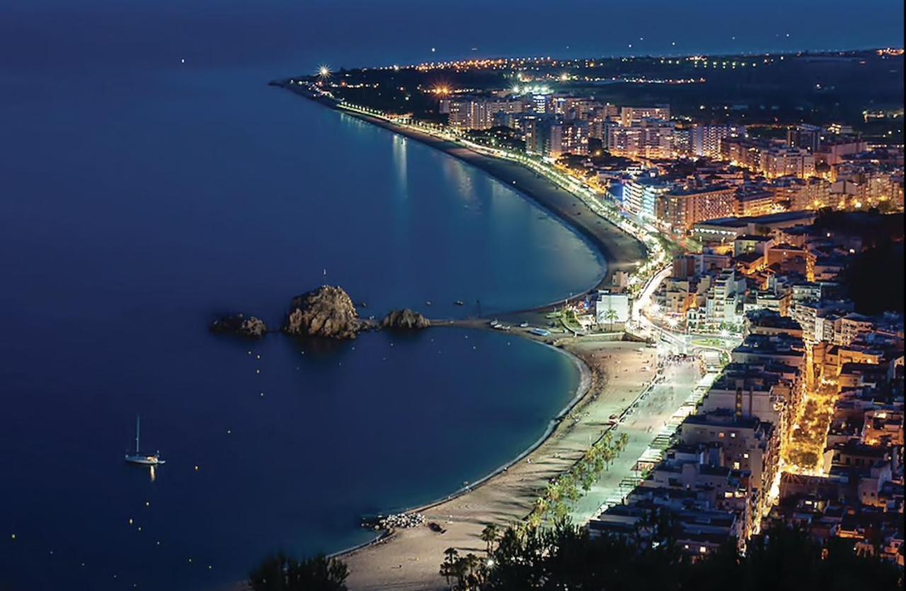 Beta'S Place - Apartamento Primera Linea De Playa บลาเนส ภายนอก รูปภาพ