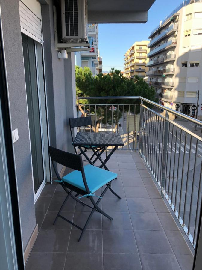 Beta'S Place - Apartamento Primera Linea De Playa บลาเนส ภายนอก รูปภาพ