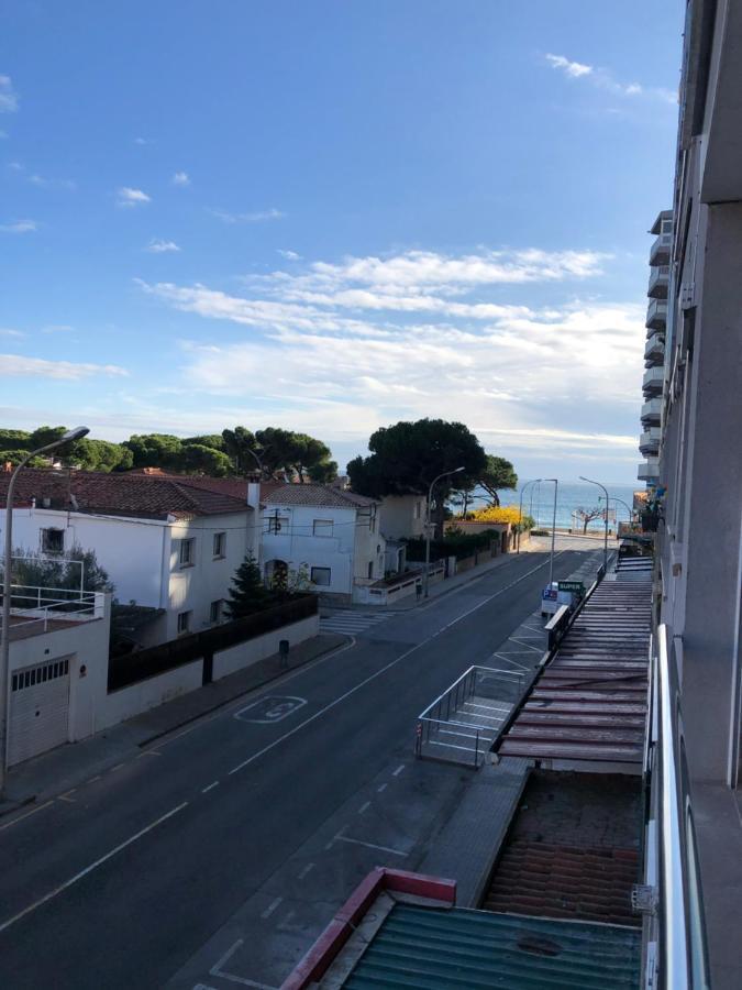 Beta'S Place - Apartamento Primera Linea De Playa บลาเนส ภายนอก รูปภาพ